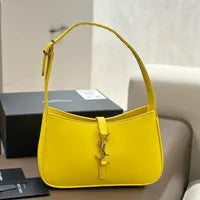 Premium Quality LE 5 À 7 IN smooth Leather Shoulder Bag
