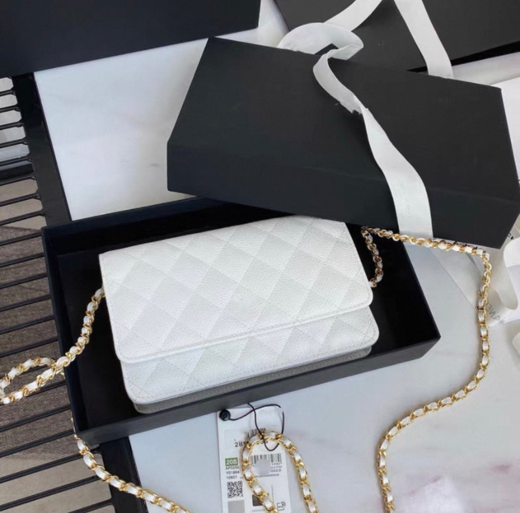 A20 Genuine Leather Wallet On Chain Bag