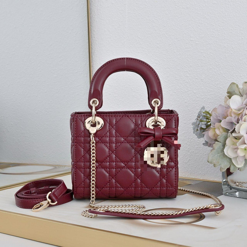 Premium Quality Quilted Leather Lady Bags with Gold Hardware