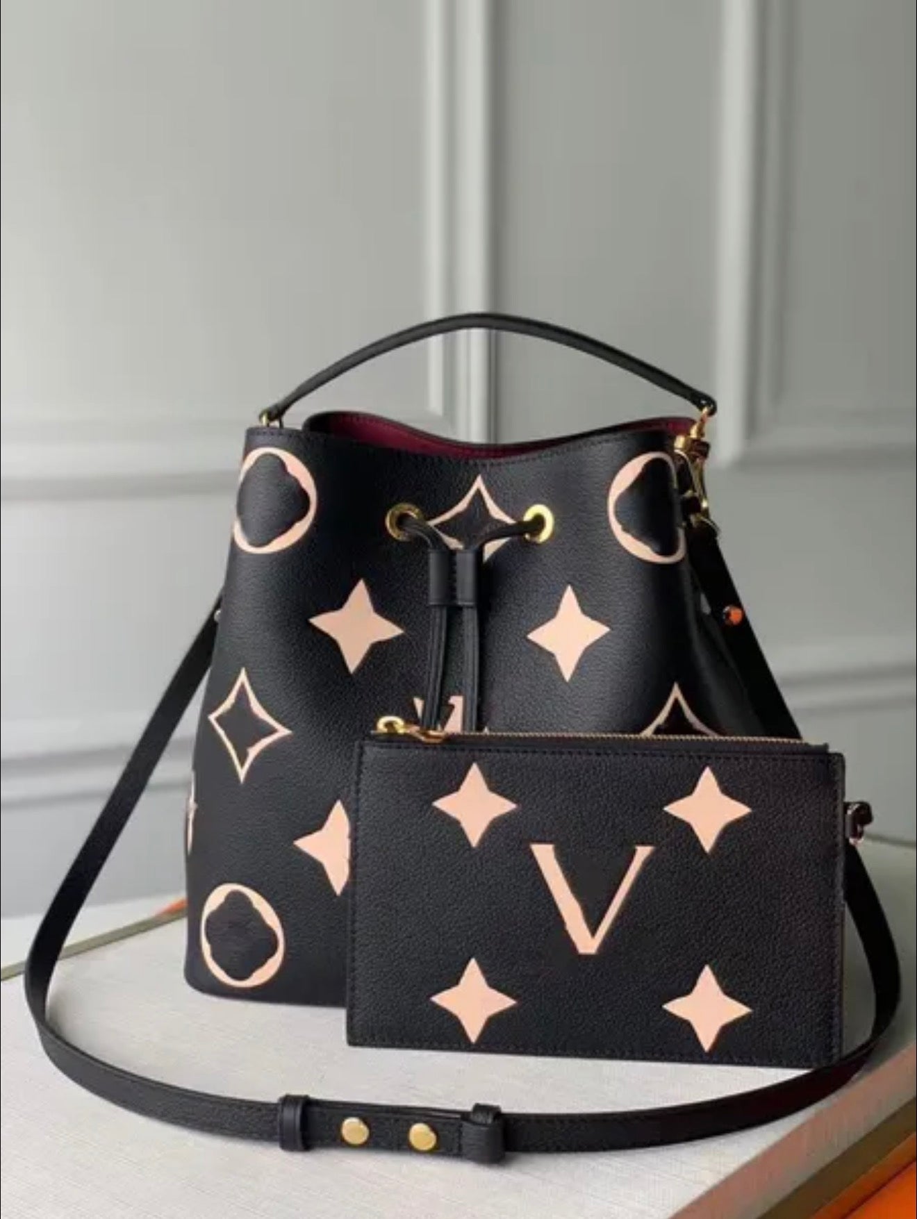 A18 premium quality Bucket style shoulder bag