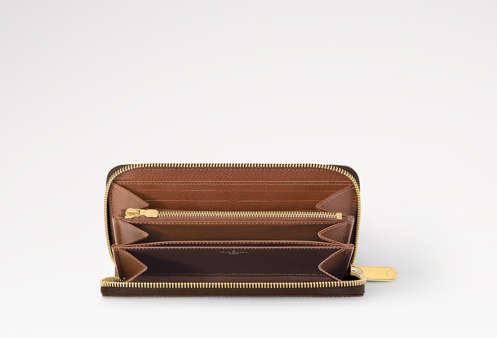 Premium Quality Zippy wallet Classic Pattern